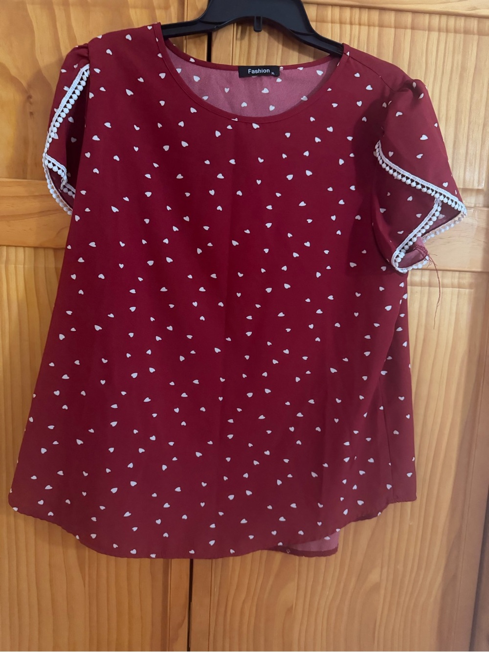 Women's Burgundy Short Sleeve Heart Print Top